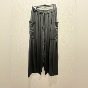 Halara oversized lounge pants ; size S